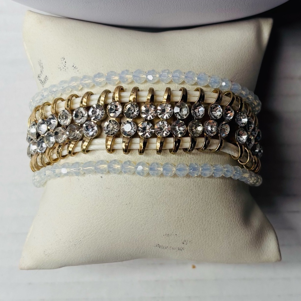 New VICTORIA EMERSON Layered Beaded Bracelet